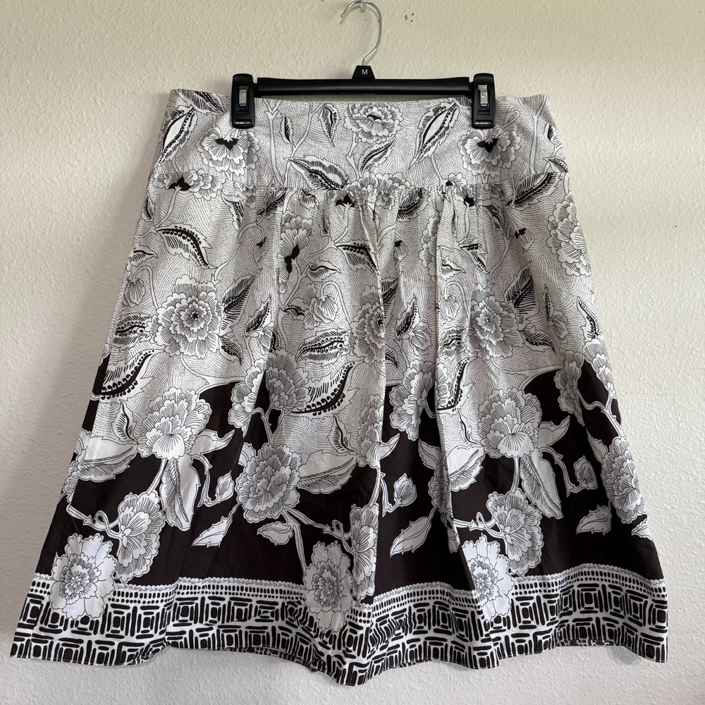Ann Taylor Skirt Women's‎ 14 White Black Floral Lined Pleated Side Zip Casual